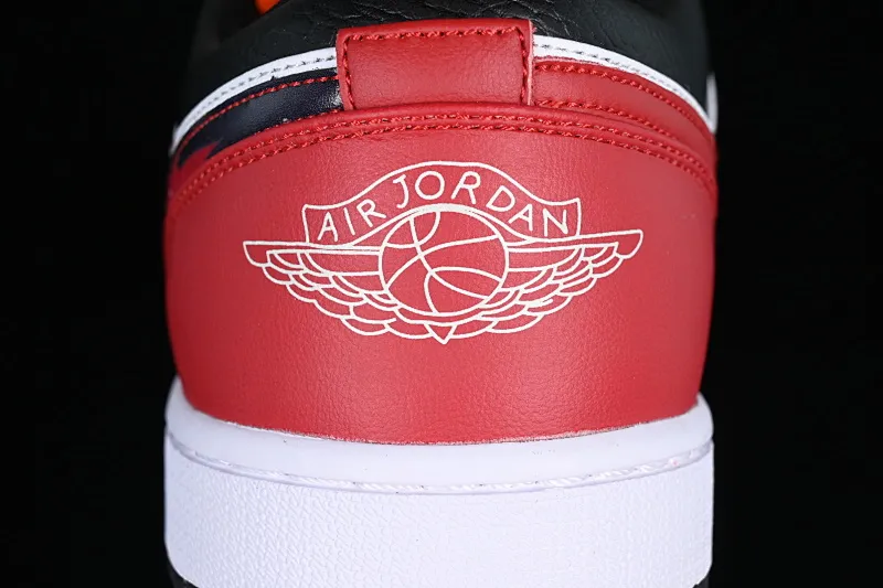 All categories Air Jordan Jordan series basketball shoes Air Jordan 1 Low Air Jordan 1 Low "Flaming Swoosh" AJ1 Joe 1 black red flame FJ7222-101